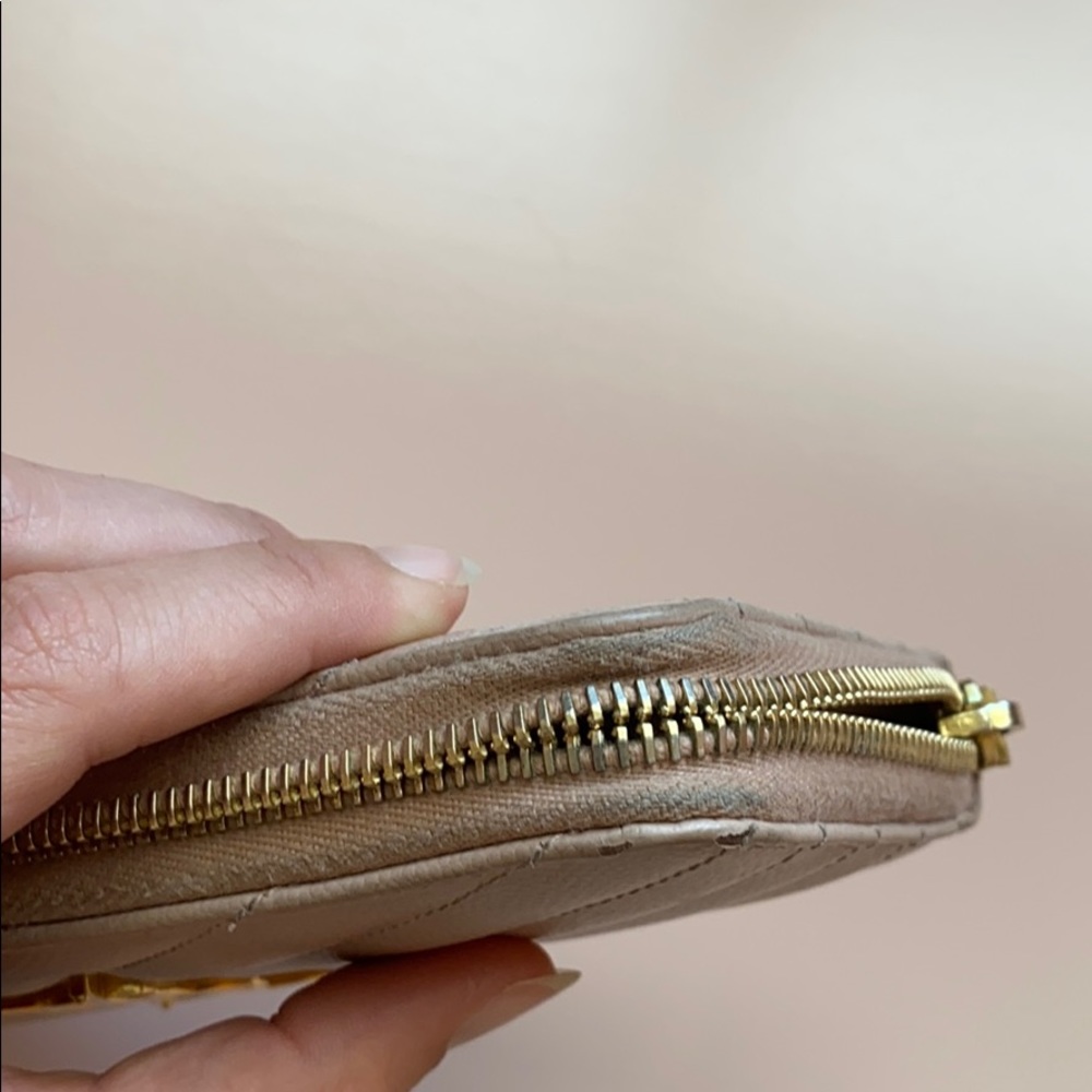 YSL blush chevron long zip wallet - Picture 9 of 11